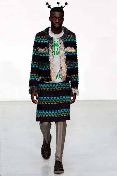 Look 24